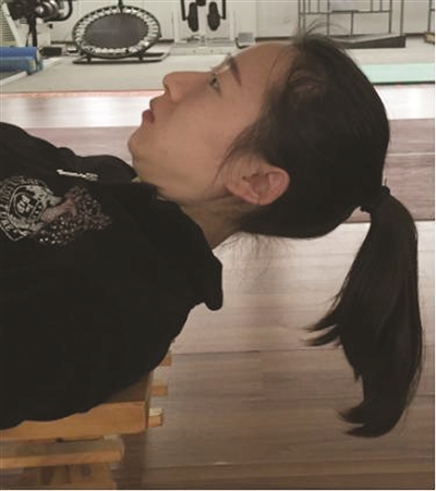 如何左右摆头 W020180103410191965529.jpg