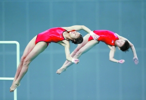 全运会女子双人十米跳台决赛 京沪跨省组合夺